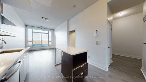 Photo 11 at 617 - 399 Spring Garden Avenue, Willowdale East, Toronto