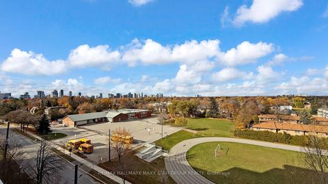 Photo 25 at 617 - 399 Spring Garden Avenue, Willowdale East, Toronto