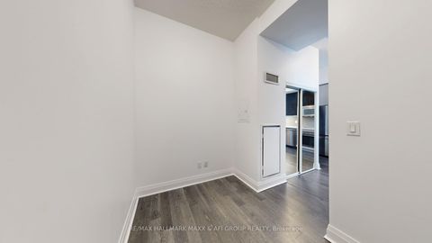 Photo 29 at 617 - 399 Spring Garden Avenue, Willowdale East, Toronto