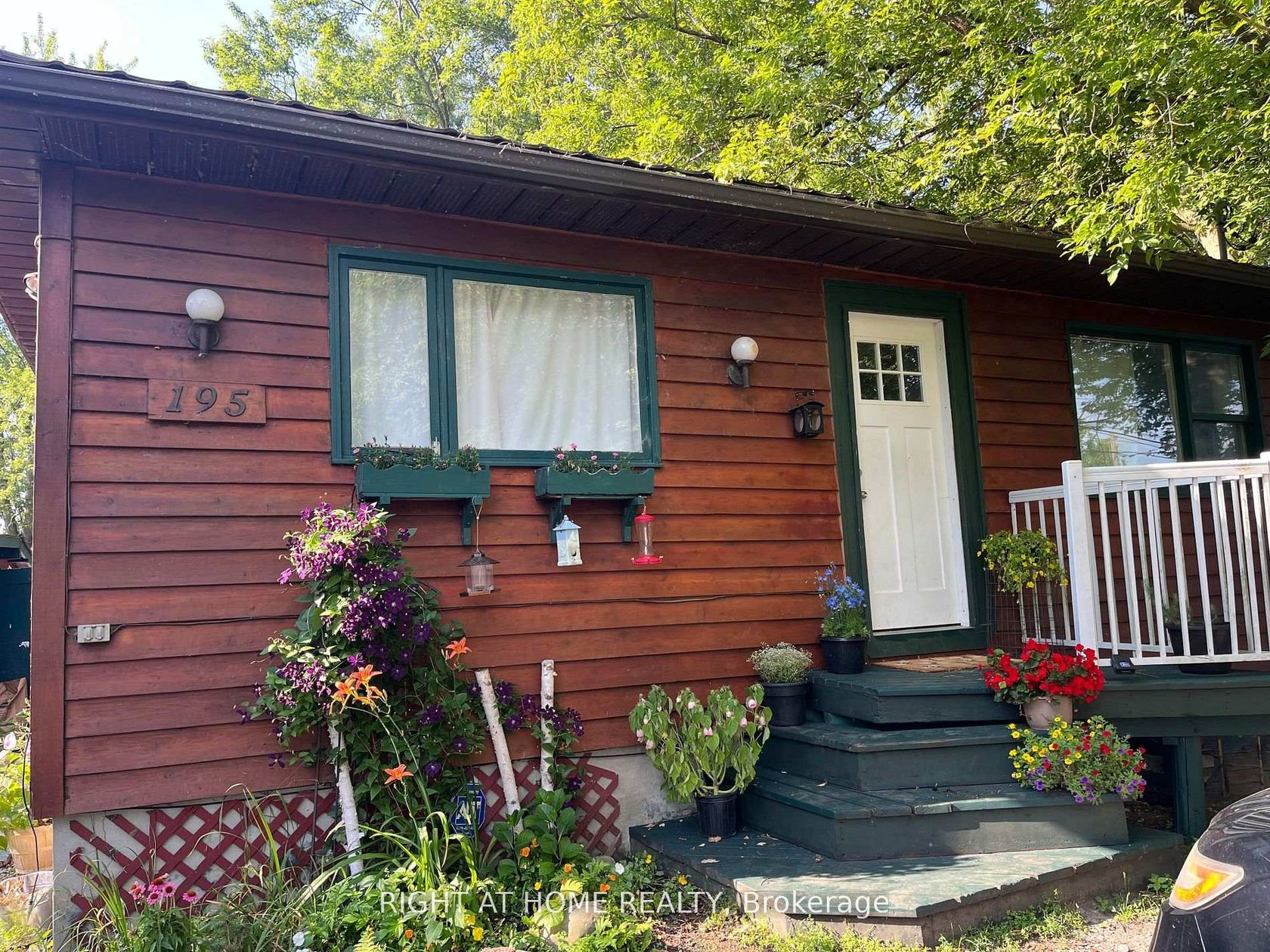 195 Lakeland Crescent, Oak Ridges Lake Wilcox, Richmond Hill by Loree Meneguzzi Real Estate 195 Lakeland Crescent, Oak Ridges Lake Wilcox, Richmond Hill