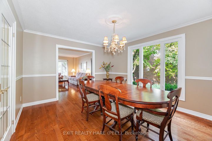 Photo 8 at 60 Esker Drive, Heart Lake East, Brampton