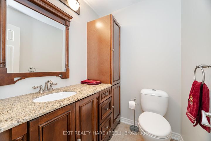 Photo 17 at 60 Esker Drive, Heart Lake East, Brampton