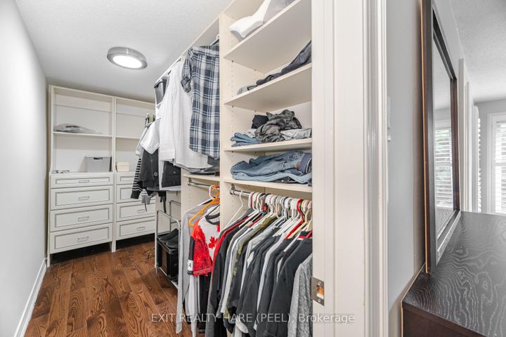 Photo 22 at 60 Esker Drive, Heart Lake East, Brampton