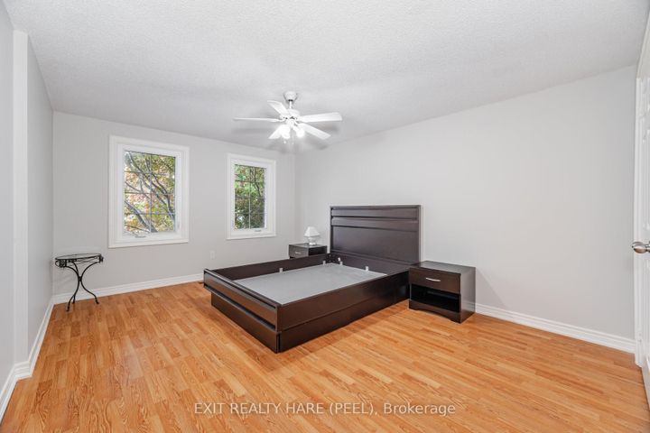 Photo 25 at 60 Esker Drive, Heart Lake East, Brampton