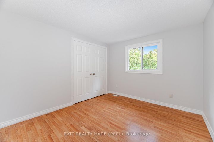 Photo 27 at 60 Esker Drive, Heart Lake East, Brampton