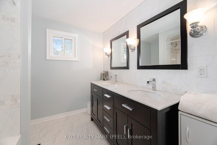 Photo 28 at 60 Esker Drive, Heart Lake East, Brampton