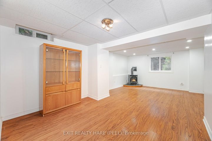 Photo 32 at 60 Esker Drive, Heart Lake East, Brampton