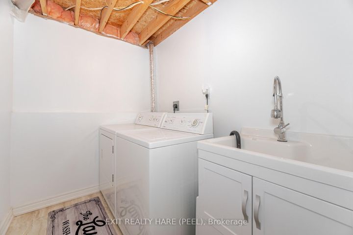 Photo 34 at 60 Esker Drive, Heart Lake East, Brampton