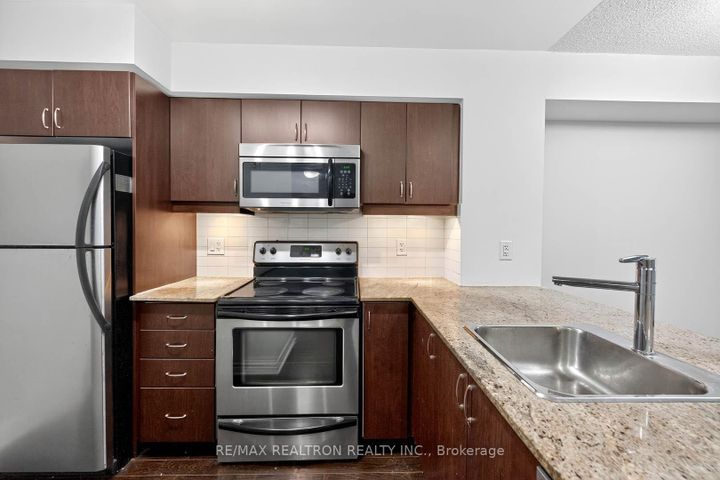 Photo 9 at 209 - 27 Rean Drive, Bayview Village, Toronto