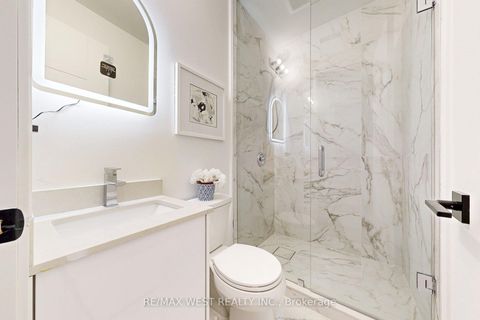 Photo 8 at 4 - 2639 R Dundas Street W, Junction Area, Toronto