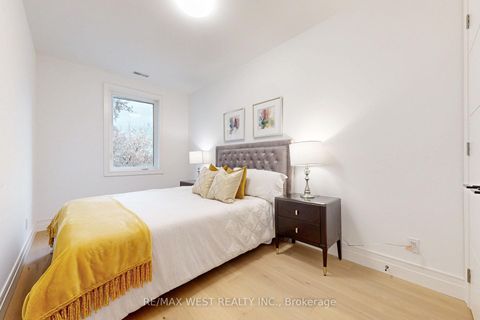 Photo 33 at 4 - 2639 R Dundas Street W, Junction Area, Toronto