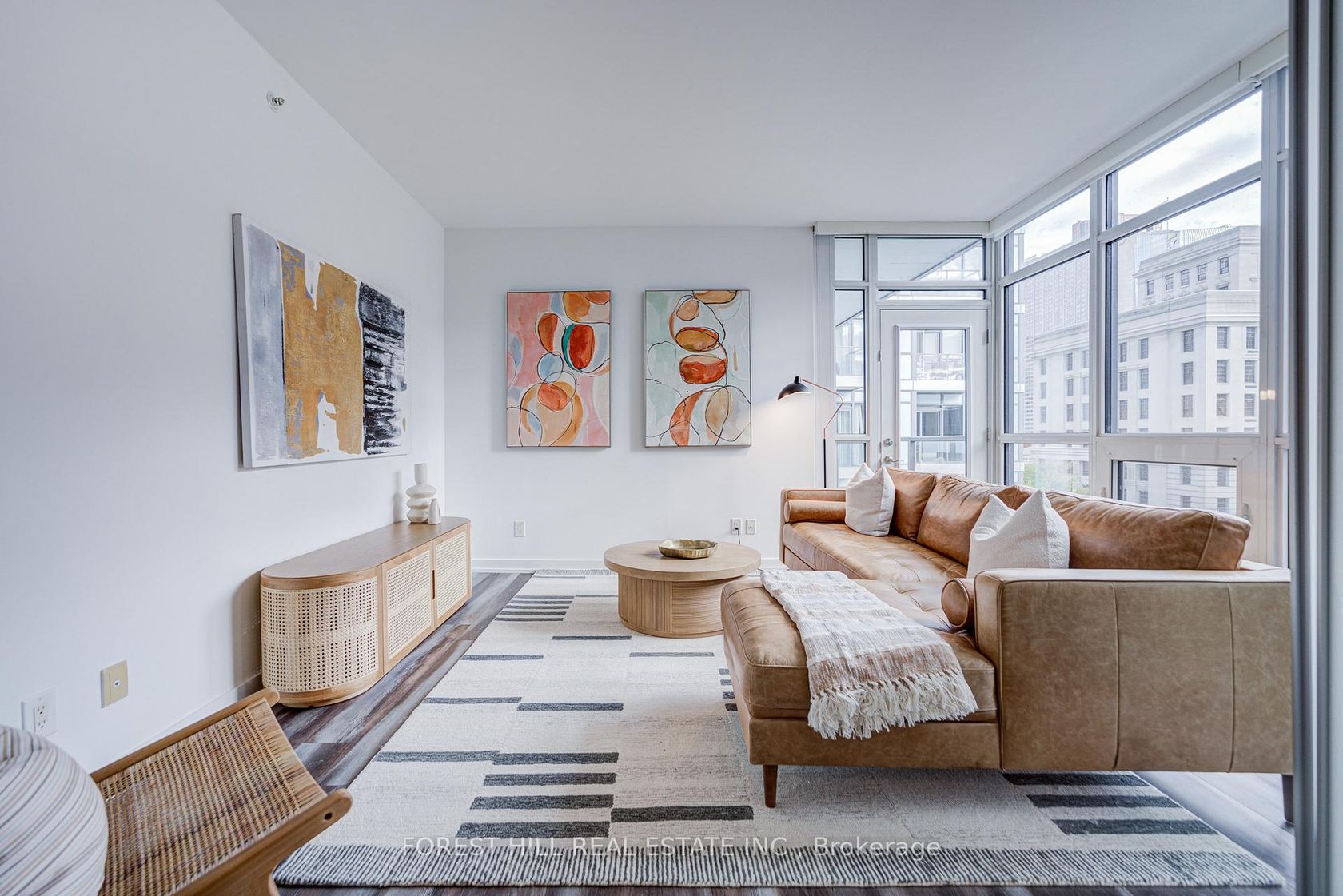 701 - 210 Simcoe Street, Chinatown, Toronto 