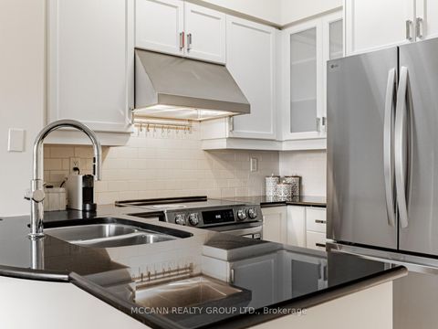 Photo 5 at 607 - 99 Avenue Road, Annex, Toronto