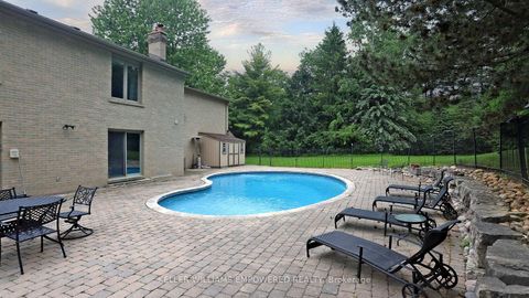 Photo 35 at 544 Woodland Acres Crescent, Rural Vaughan, Vaughan