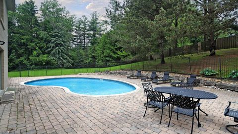 Photo 36 at 544 Woodland Acres Crescent, Rural Vaughan, Vaughan