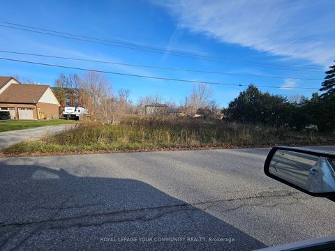 Photo 2 at 2069 St Paul Road, Alcona, Innisfil