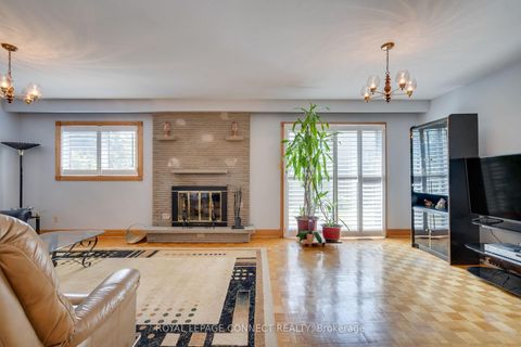 Photo 6 at 17 Altair Avenue, L'Amoreaux, Toronto