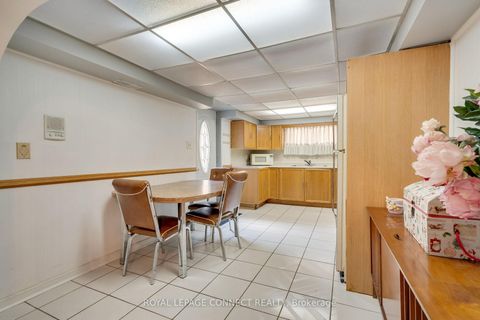 Photo 24 at 17 Altair Avenue, L'Amoreaux, Toronto