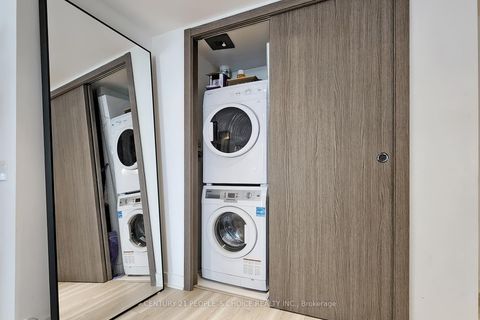 Photo 27 at 1006 - 17 Bathurst Street NW, Waterfront Communities C1, Toronto