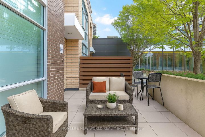 Photo 5 at Th2 - 19 Singer Court, Bayview Village, Toronto