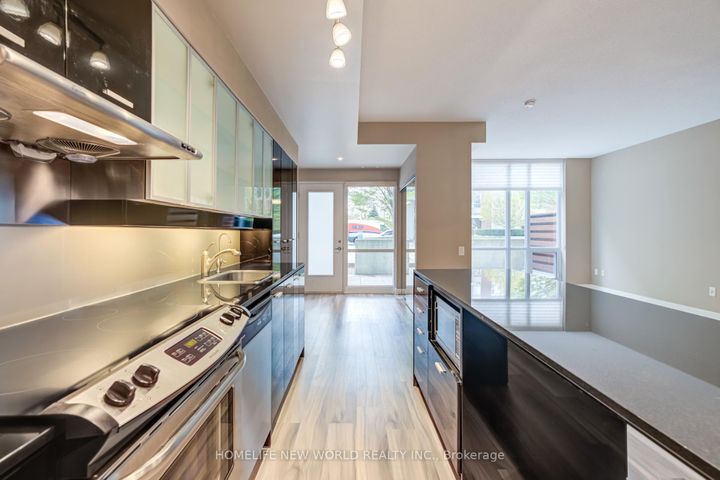 Photo 9 at Th2 - 19 Singer Court, Bayview Village, Toronto