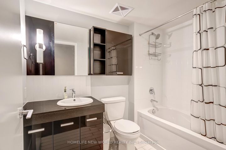 Photo 21 at Th2 - 19 Singer Court, Bayview Village, Toronto