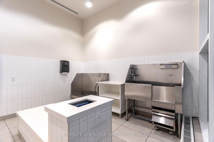 Photo 31 at Th2 - 19 Singer Court, Bayview Village, Toronto