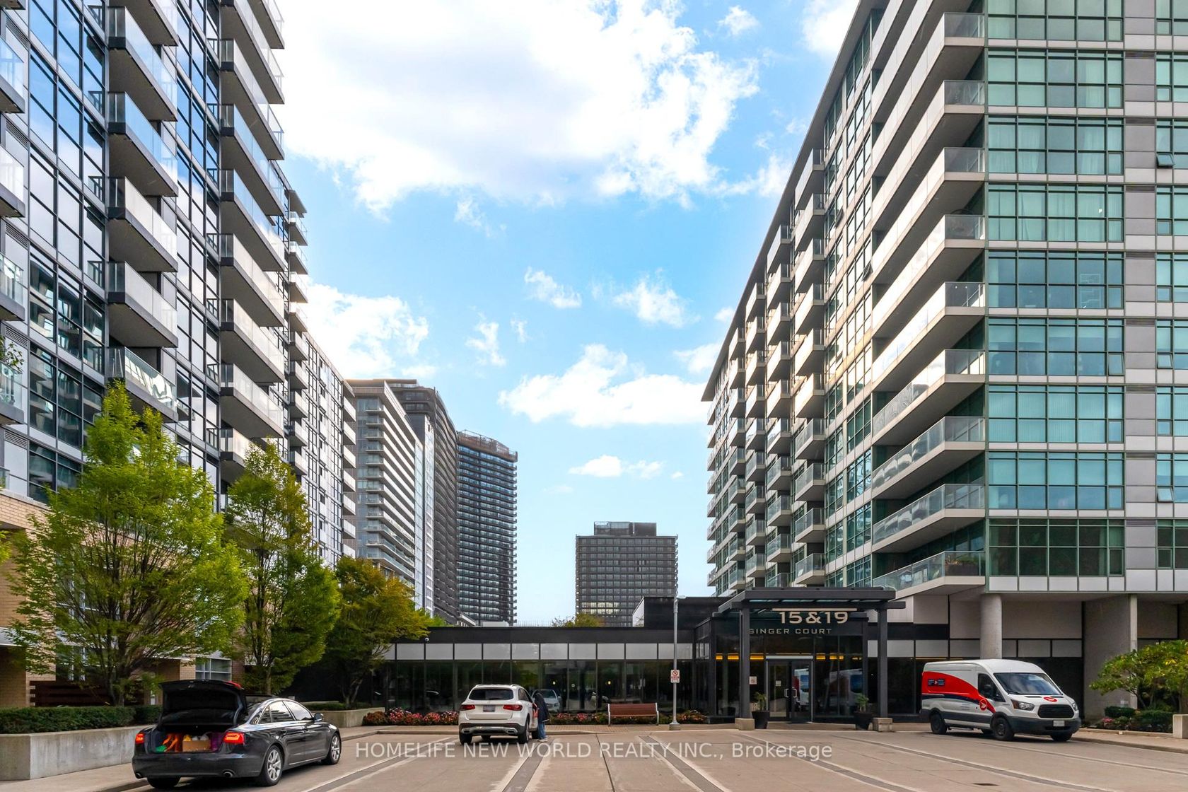 Th2 - 19 Singer Court, Bayview Village, Toronto 2