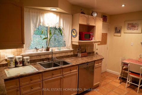 Photo 5 at 35 Valentine Drive, Donalda, Toronto