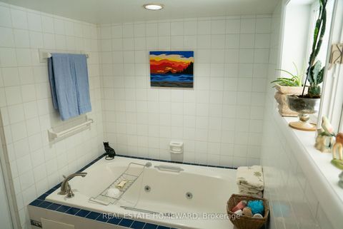 Photo 16 at 35 Valentine Drive, Donalda, Toronto