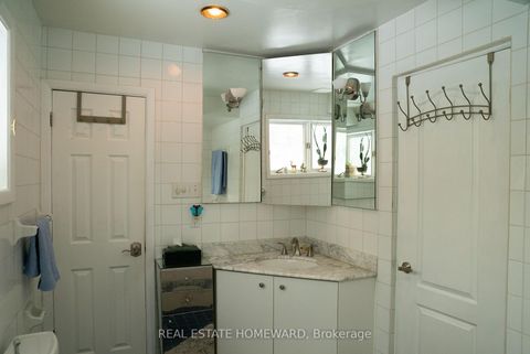 Photo 17 at 35 Valentine Drive, Donalda, Toronto