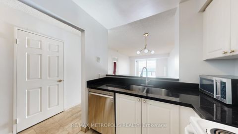 Photo 17 at 2210 - 1 Lee Centre Drive, Woburn, Toronto