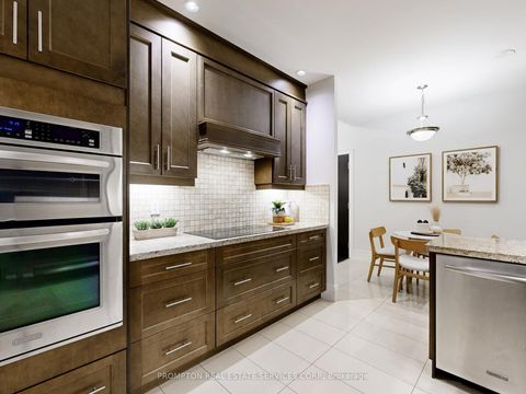 Photo 11 at Th4 - 500 Doris Avenue, Willowdale East, Toronto