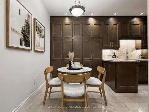 Photo 15 at Th4 - 500 Doris Avenue, Willowdale East, Toronto