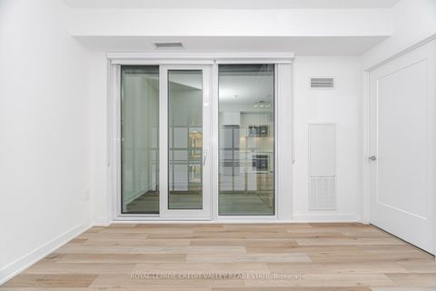 Photo 13 at 413 - 70 Princess Street E, Waterfront Communities C8, Toronto