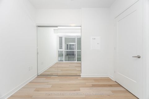 Photo 18 at 413 - 70 Princess Street E, Waterfront Communities C8, Toronto