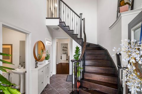 Photo 3 at 164 Moody Drive, Kleinburg, Vaughan