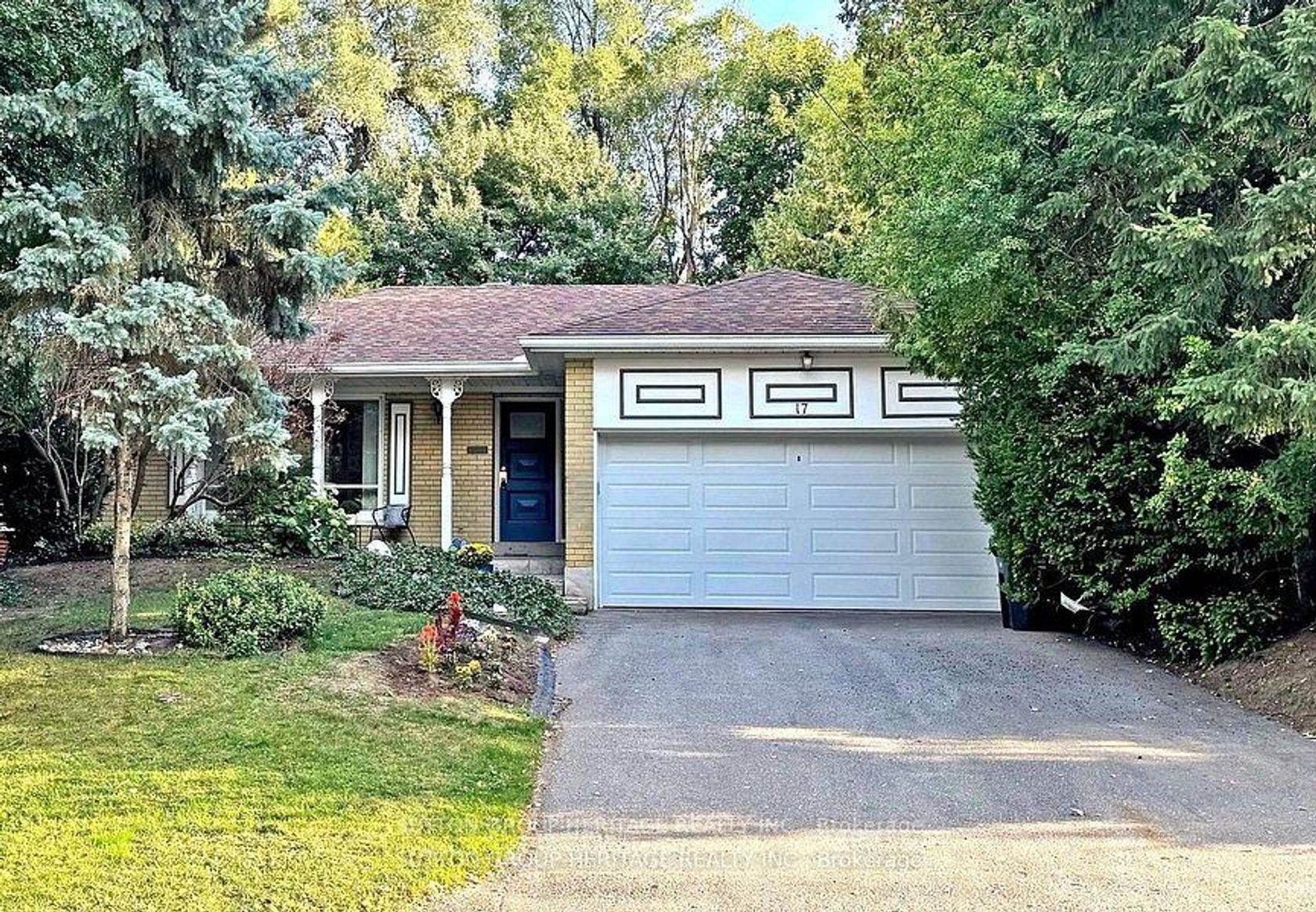 17 Brenham Crescent, Newtonbrook East, Toronto 