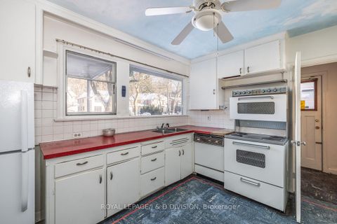 Photo 4 at 10 Campbell Crescent, York Mills, Toronto