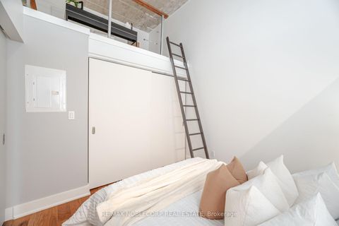 Photo 15 at 228 - 637 Lake Shore Boulevard W, Niagara, Toronto