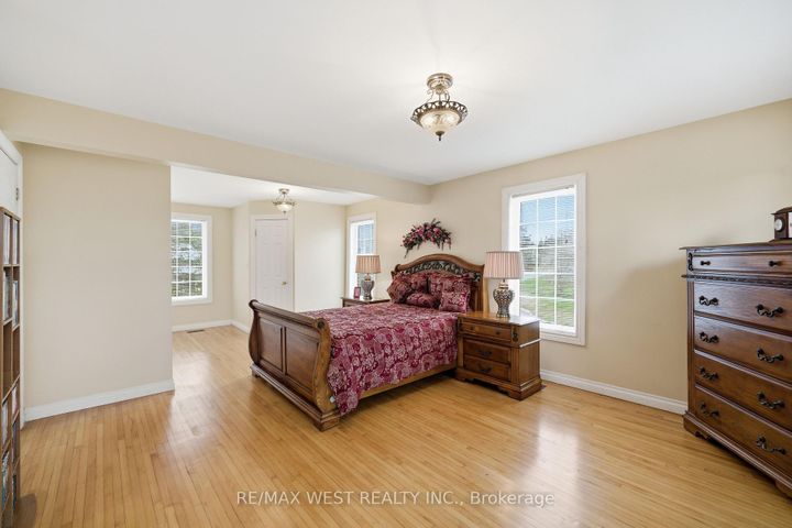 Photo 8 at 4 Coryell Street, Rural Scugog, Scugog