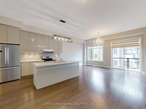 Photo 11 at 70 Laskin Drive, Patterson, Vaughan