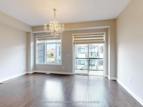 Photo 14 at 70 Laskin Drive, Patterson, Vaughan