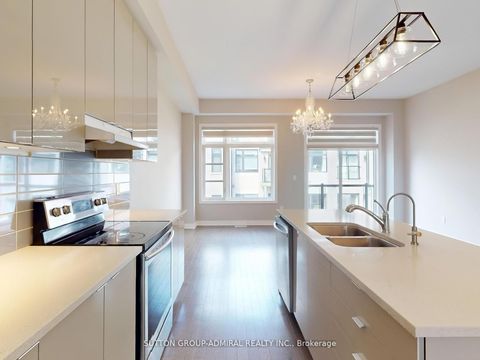 Photo 17 at 70 Laskin Drive, Patterson, Vaughan