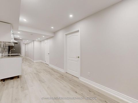 Photo 30 at 70 Laskin Drive, Patterson, Vaughan