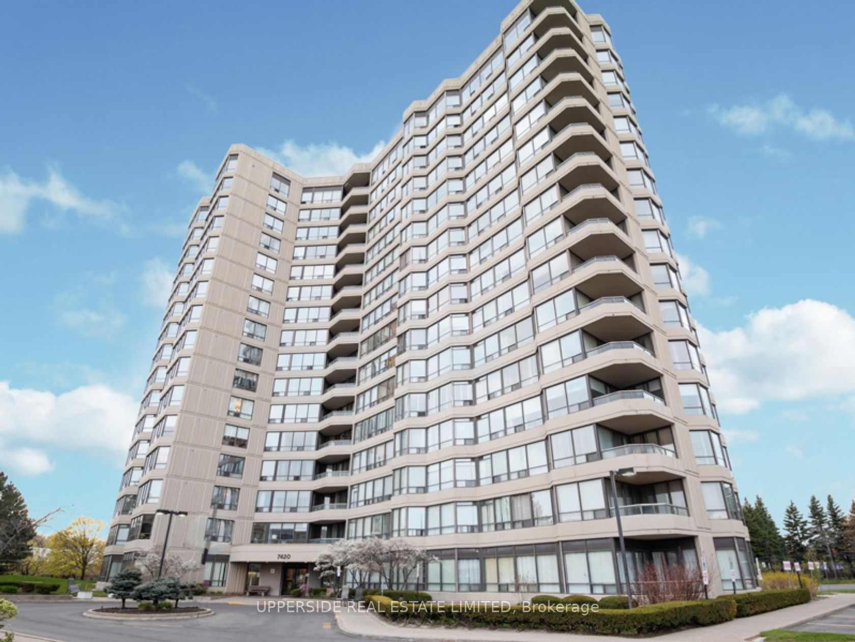 512 - 7420 Bathurst Street, Brownridge, Vaughan 
