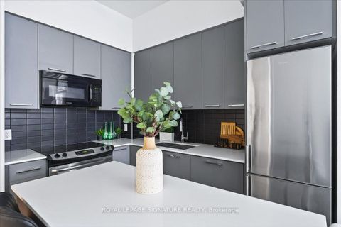 Photo 19 at LPH06 - 9471 Yonge Street, Observatory, Richmond Hill