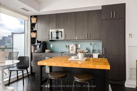 Photo 5 at 1702 - 297 College Street, Chinatown, Toronto