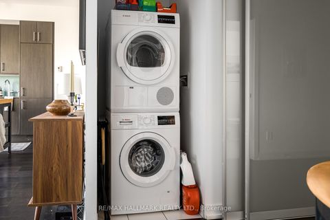 Photo 13 at 1702 - 297 College Street, Chinatown, Toronto