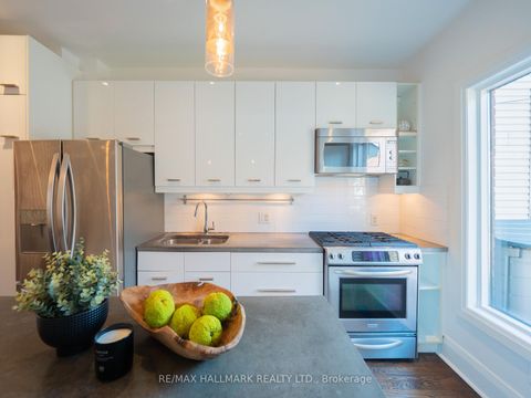 Photo 13 at 559 Logan Avenue, North Riverdale, Toronto